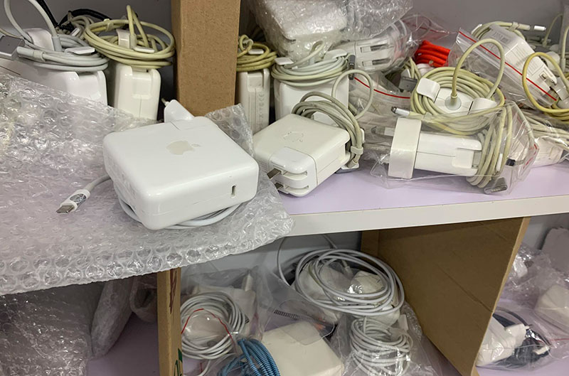 Nơi thu mua Macbook, iMac, mac mini số lượng lớn giá cao tại Hà Nội 3 thu-mua-phụ-kiện-apple-2